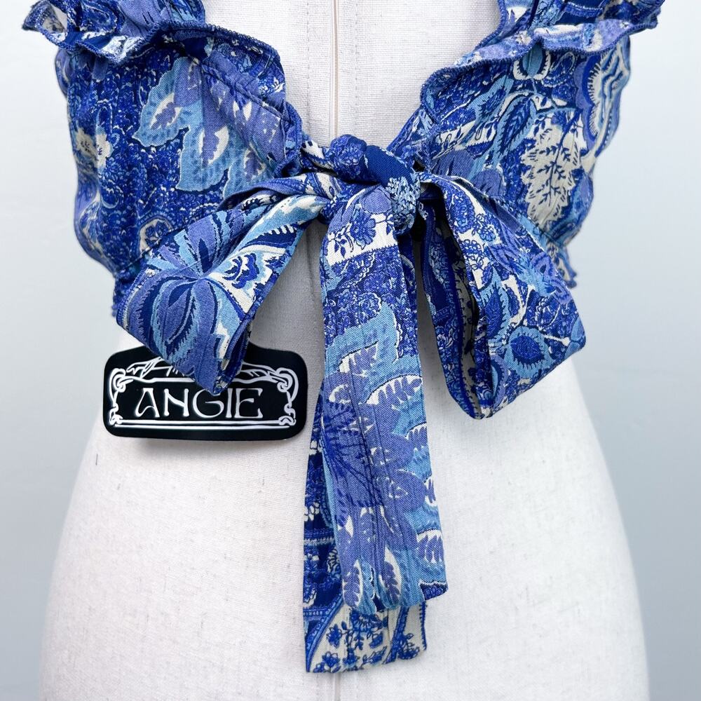 Angie LARGE Blue Bohemian '70s Patchwork Paisley Ruffle Sleeveless Crop Top NWT - Picture 4 of 6